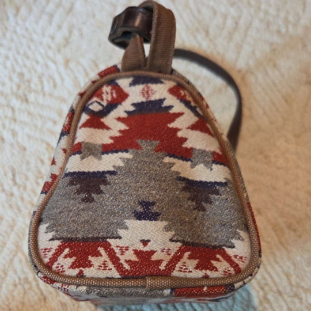 Pendleton Aztec Pattern Shoulder Bag - Picture 11 of 12